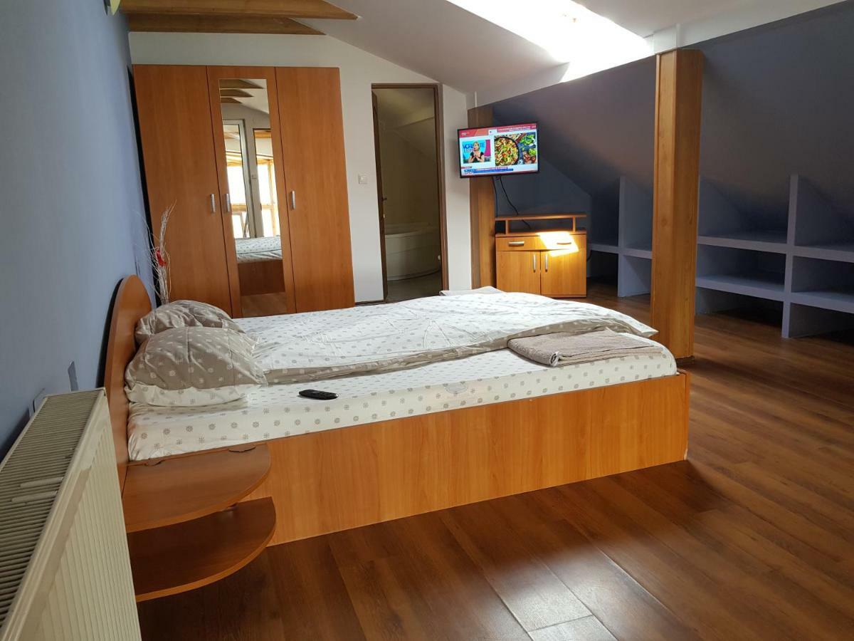 Penthouse Apartament 2 Floors, 2 Bedroom , 2 Bath, 120 Sqm , Inside Yard Parking Cluj-Napoca Luaran gambar